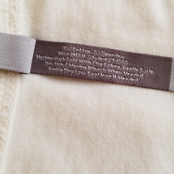 Cream 3/4 Sleeve Top with Gathered Sleeve Details - Picture 6 of 6